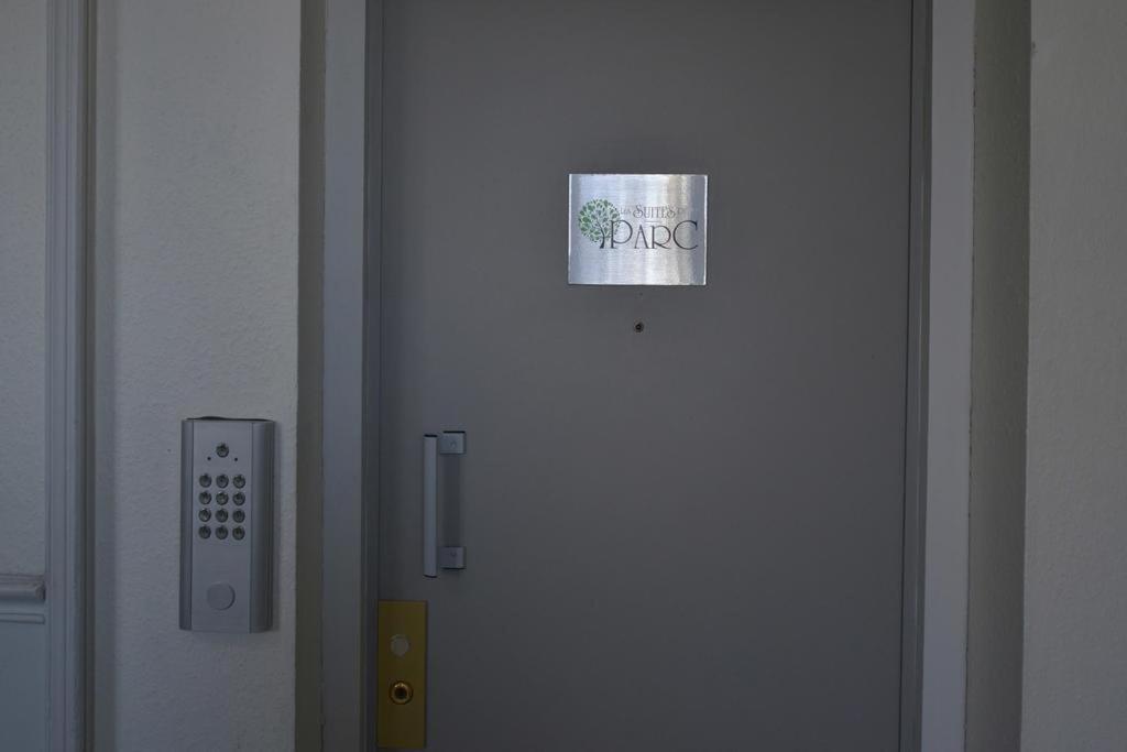 Appartment Les Suites Du Parc Besançon Buitenkant foto